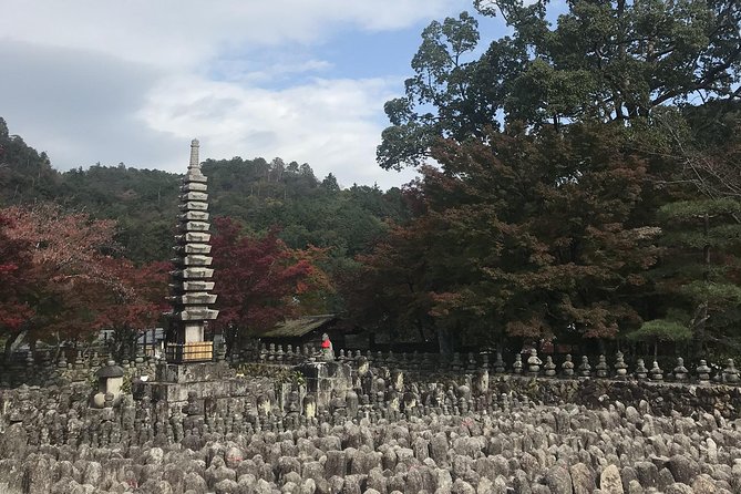 Kyoto: Descending Arashiyama (Private) - Adashino Nenbutsu-ji and its memorial stones