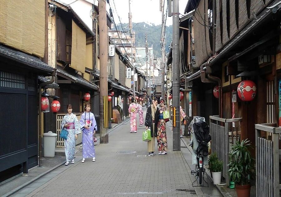 Kyoto Evening Gion Food Tour - Timing, Comfort, and Booking Details