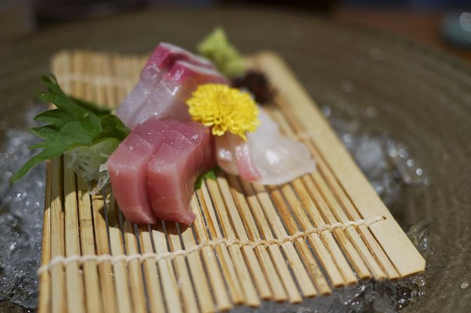 Kyoto Evening Gion Food Tour Including Kaiseki Dinner - Gion Shirakawa and the atmosphere of old Kyoto
