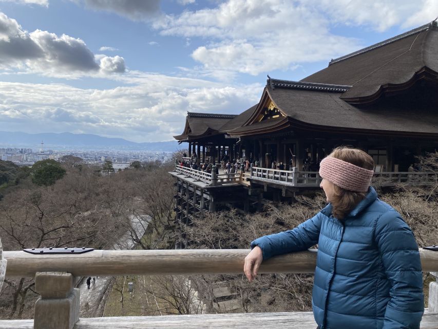 Kyoto: Full-Day City Highlights Bike Tour with Light Lunch - Gion: wooden streets and careful sightseeing