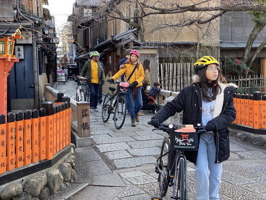 Kyoto: Full-Day City Highlights Bike Tour with Light Lunch - Guides, group size, and the feel of the day