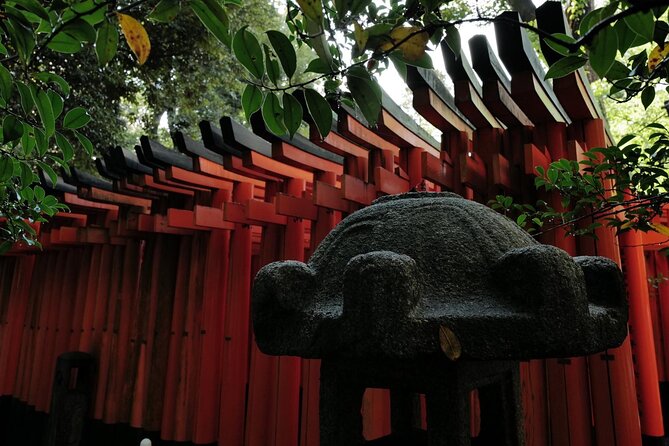 Kyoto Fushimi-Inari Night Walking Tour - Shinto customs you might otherwise miss