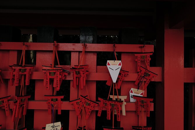 Kyoto Fushimi-Inari Night Walking Tour - Small-group size, timing, and cancellation terms