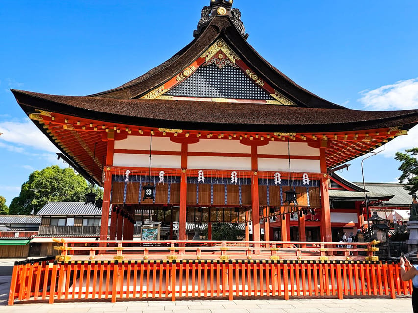 Kyoto: Fushimi Inari Taisha Guided Walking Tour - Walking beneath thousands of vermilion torii gates