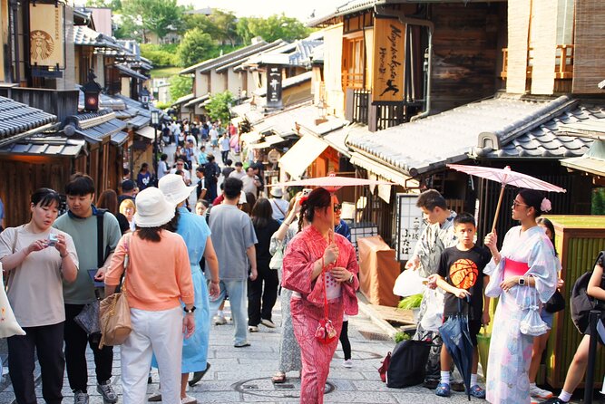 Kyoto: Gion and Geisha District Walking Tour - Hanamikoji Street is the Gion centerpiece