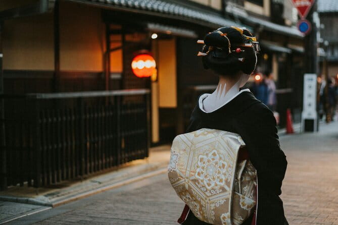 Kyoto Gion Early Morning Walking Tour - Why the early morning matters in Gion