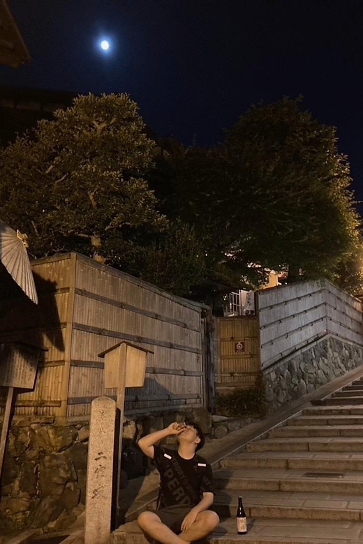 Kyoto: Gion Evening Walk with Hidden Gems, Geisha & Sake - Hanamikoji Street and the heart of Gion