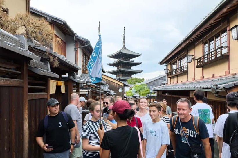 Kyoto: Gion Geisha District Walking Tour and Hidden Gems - Key points at a glance