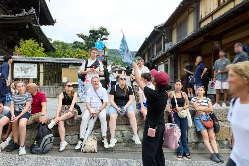 Kyoto: Gion Geisha District Walking Tour and Hidden Gems - Hōkan-ji and the famous Yasaka pagoda view