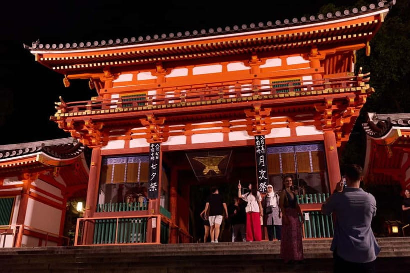 Kyoto: Gion Geisha District Walking Tour - Stories of Geisha - Group Size, Pace, and Weather