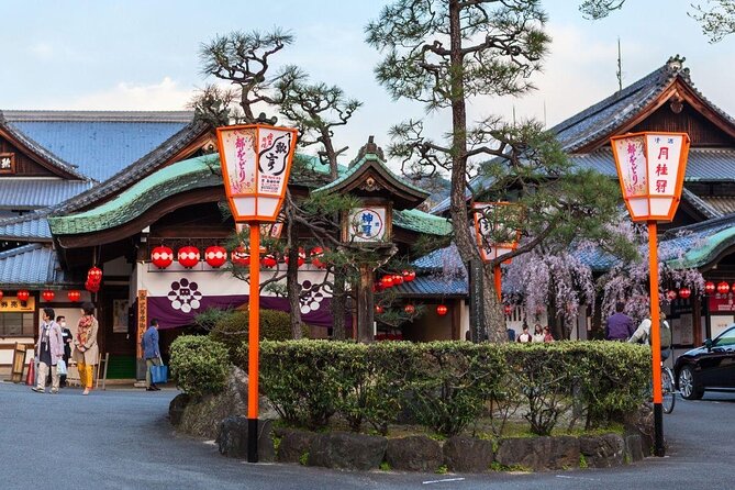 Kyoto Gion Geisha District Walking Tour - The Stories of Geisha - Key points before you book
