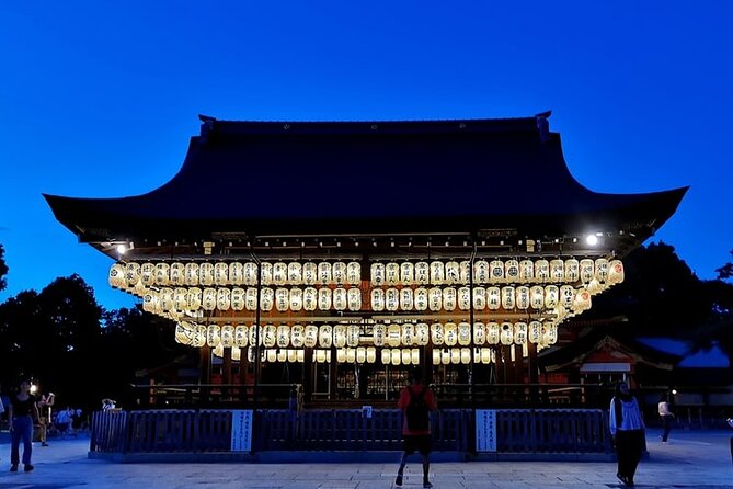 Kyoto Gion Geisha District Walking Tour - The Stories of Geisha - Starting near Shijo at the Izumo-no-Okuni Statue