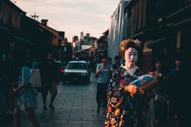 Kyoto Gion Geisha District Walking Tour - The Stories of Geisha - Minamiza and Kyoto’s performance tradition
