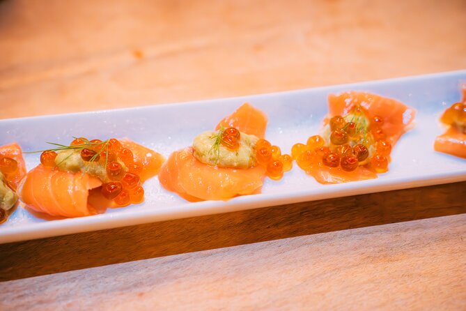 Kyoto: Gion Local Food Tour (Taste 15 Dishes) - Final stop at Gion Shirakawa: sushi and tempura