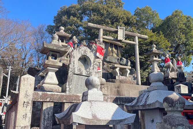 Kyoto Guided Walking Tour: Secret Zen Garden and Fushimi Inari - Araki Shrine adds a personal side to the route