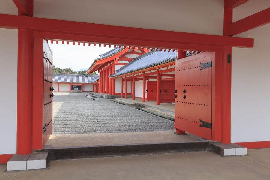 Kyoto: Imperial Palace & Nijo Castle Guided Walking Tour - Practical details that affect your day