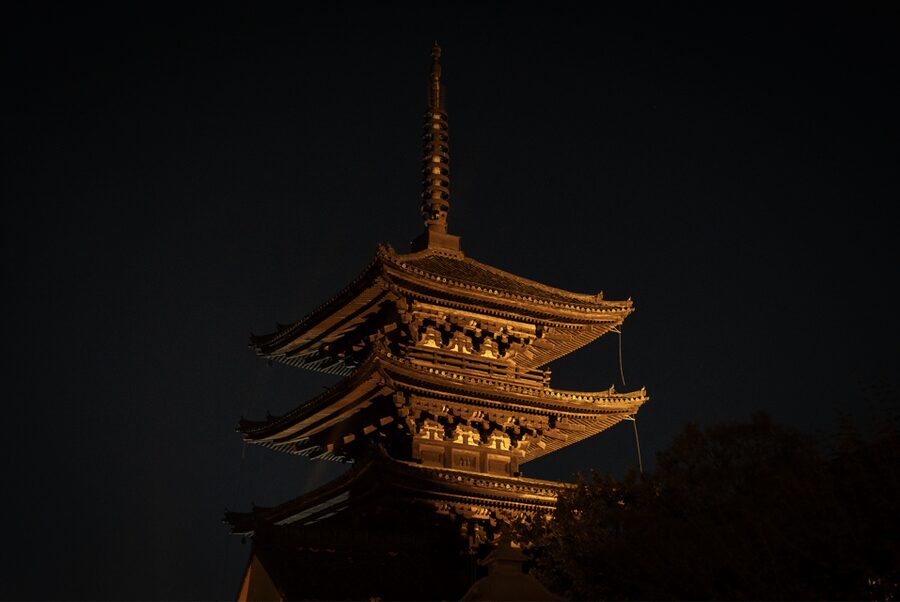 Kyoto: Izakaya Bars Guided Walking Tour - Kawaramachi: a gentle start in central Kyoto