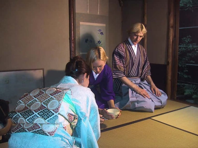 Kyoto: Kimono and Tea Ceremony Experience at Cultural Asset - Group size can change the mood