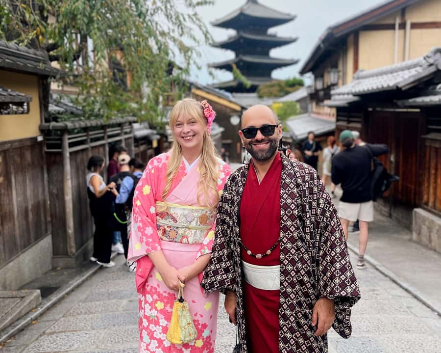 Kyoto: Kimono Rental Traditional Experience at Wargo in Gion - What the Staff Do Well