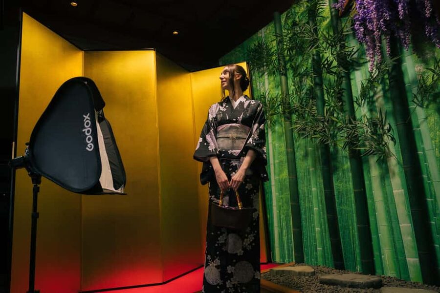 Kyoto: Kimono Tea Ceremony at Orizuruya Gion - Adding Japanese calligraphy to the two-hour option