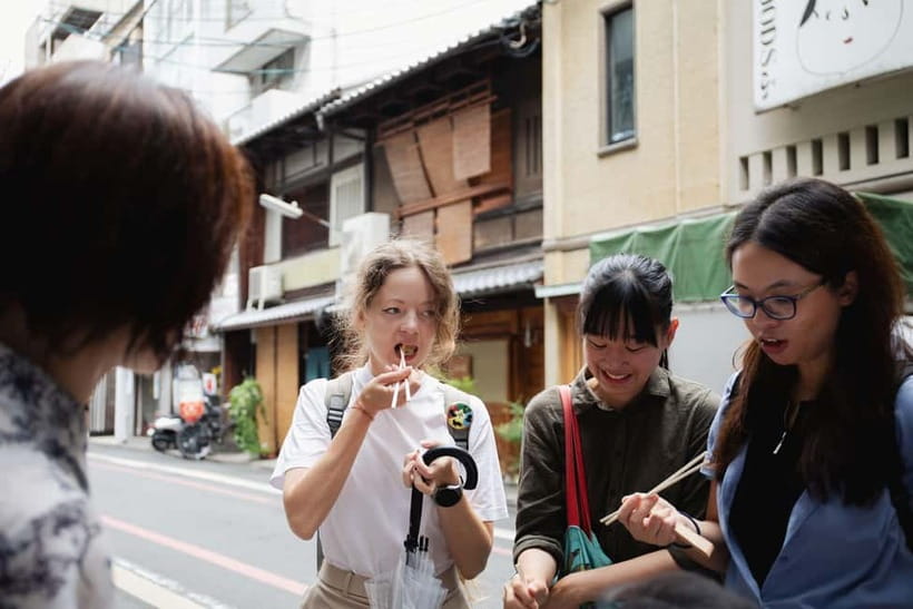 Kyoto: Local Food Tasting Tour at the Nishiki Market - What the small group changes