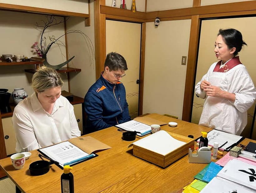 Kyoto: Local Home Visit and Japanese Calligraphy Class - Learning from Aya and the teaching style