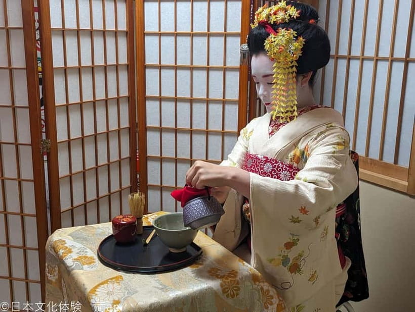 Kyoto: Lunch or Dinner with Maiko - The Q&A is the most personal part