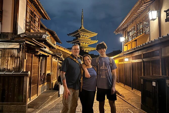 Kyoto Magical Night English Tour: Gion & Fushimi Inari Shrine - Ending at Yasaka Shrine