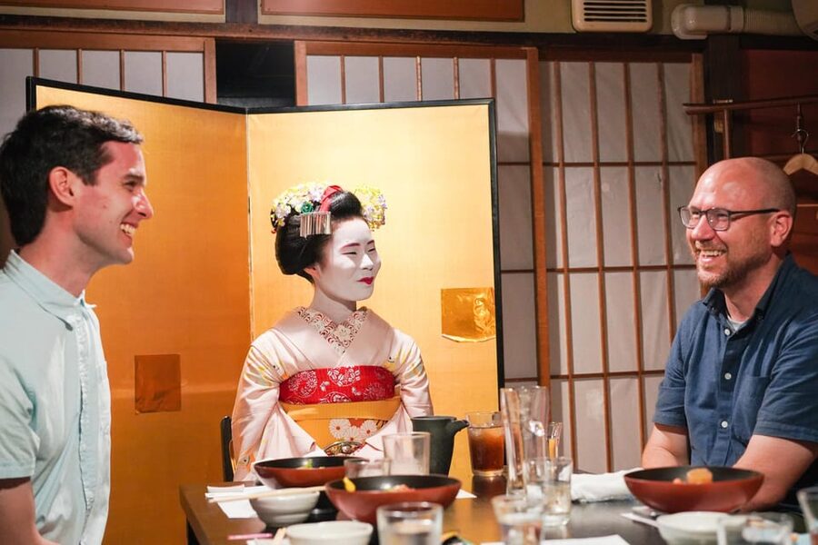 Kyoto: Maiko Dinner in Traditional Restaurant and Tour - Should you book this maiko dinner?