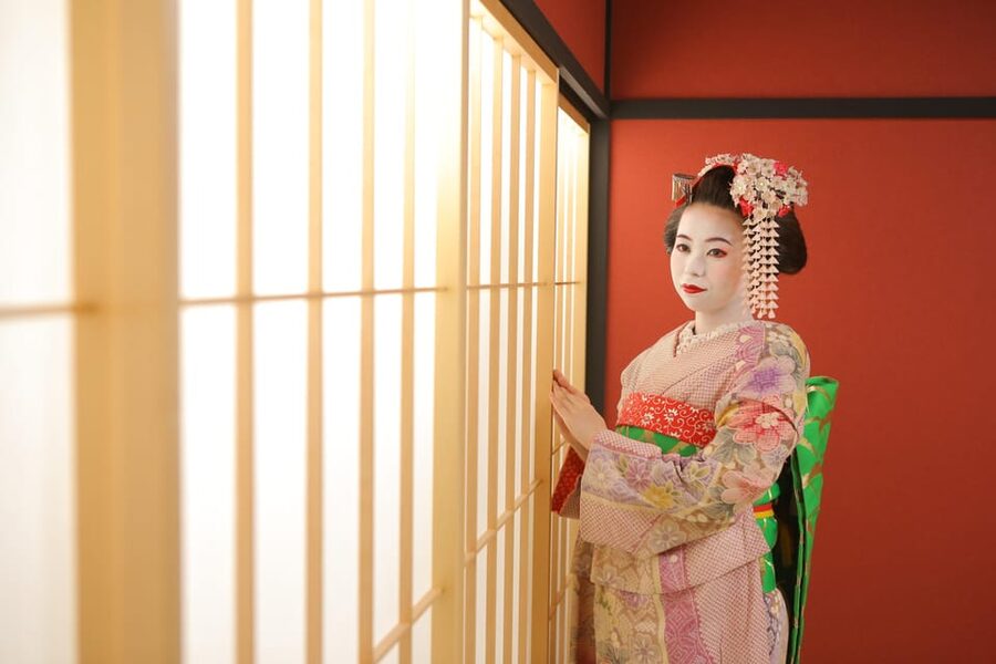Kyoto: Maiko Makeover and Photoshoot Experience - What makes the experience culturally interesting
