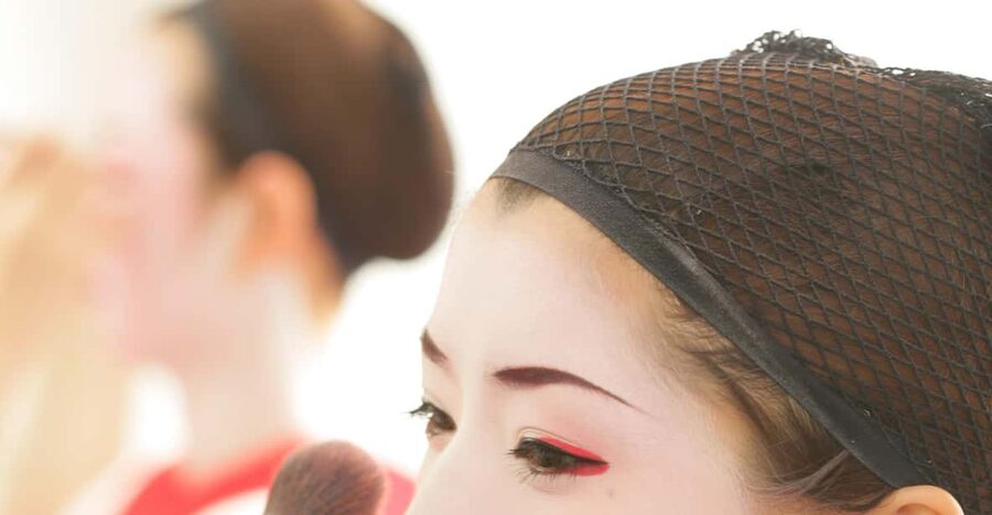 Kyoto: Maiko Makeover and Photoshoot Experience - Adding a 30 or 60-minute stroll