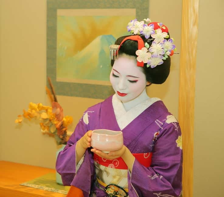 Kyoto: Maiko, Samurai, or Kimono Rental and Tea Ceremony - The short walk to Akebonotei