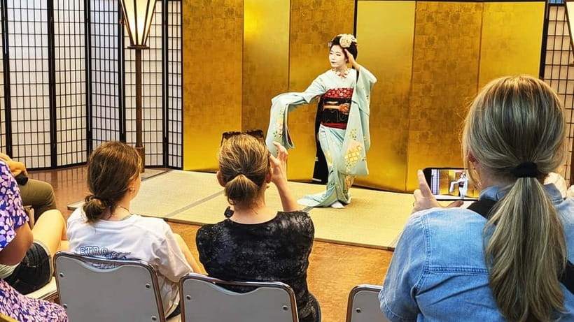 Kyoto: Meet-and-Greet, Maiko Show and Experience - Who will enjoy this most