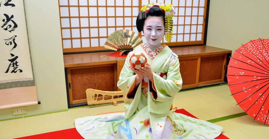 Kyoto: Meet-and-Greet, Maiko Show and Experience - Value at $44 per person
