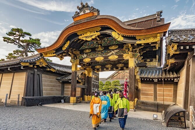 Kyoto: Nijo, Kinkaku-ji, Arashiyama, Kiyomizu & Fushimi Inari - Five Kyoto icons before dinner