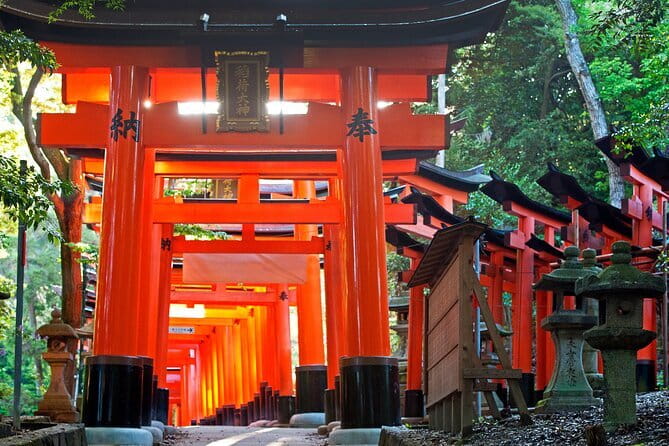 Kyoto: Nijo, Kinkaku-ji, Arashiyama, Kiyomizu & Fushimi Inari - Arashiyama Bamboo Grove at 7:40 a.m.