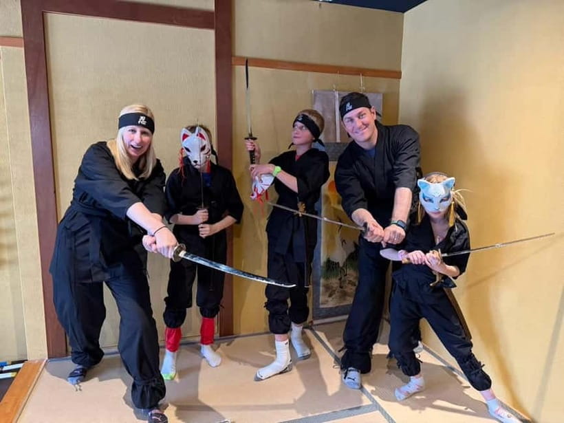 Kyoto: Ninja Experience Cafe Kyoto Gion - Changing into a ninja in central Gion