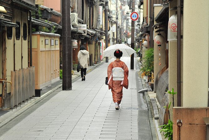 Kyoto Nishiki Market Food and Culture Walking Tour - Nishiki Tenmangu and the meaning behind a shrine visit