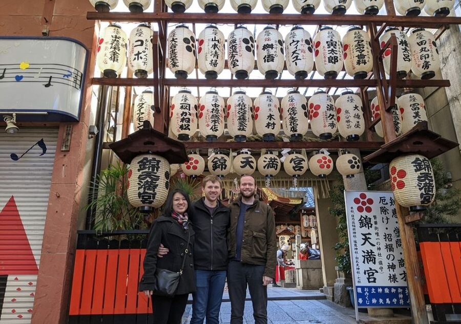 Kyoto: Nishiki Market Food Tour - Meeting point and the three-hour format