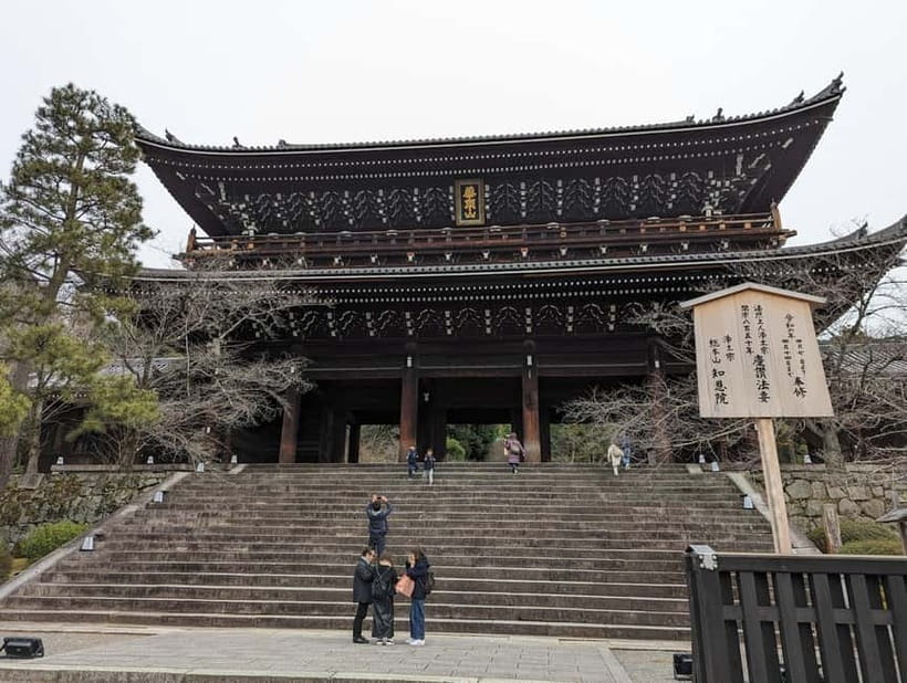 Kyoto: Personalize, private tour (3h, 5h, 8h) [W/Car Option] - Meeting Jose and setting the day