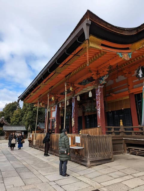 Kyoto: Private 2.5 Hour Historical Walking Tour - Yasaka-no-to, the five-storied pagoda view
