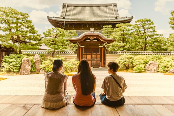 Kyoto Private & Personalized Half-Day Walking Tour with a Local - Meeting your host near Sanjo-ohashi Bridge