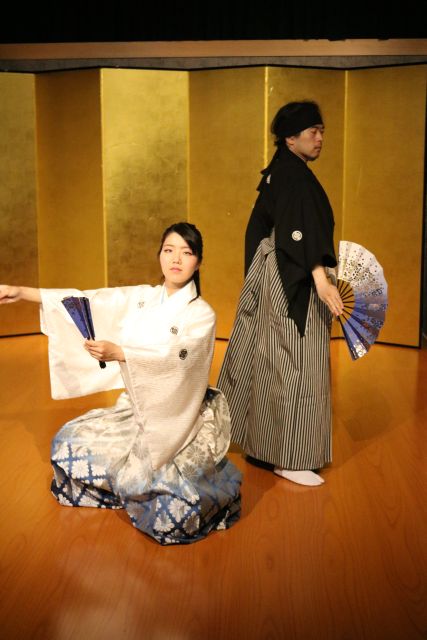 Kyoto: Samurai Kenbu Traditional Sword Dancing Show - The Short Sword Lesson After the Show