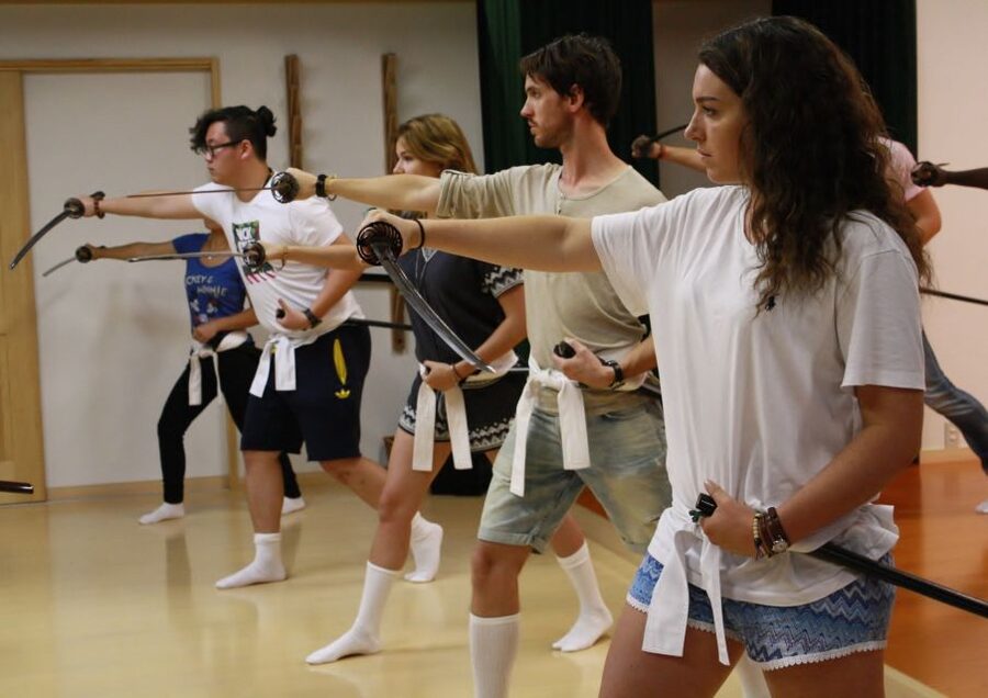 Kyoto: Samurai Sword Class by Experts in Traditional Arts - The photo session and certificate