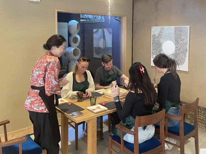 Kyoto: Small-Group Authentic Sushi Making Workshop - Key points at a glance