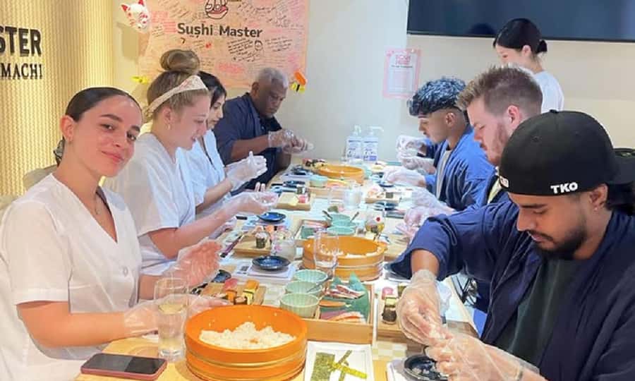 Kyoto: Sushi Making Experience in Kawaramachi - Why this Kawaramachi class works well in a Kyoto itinerary