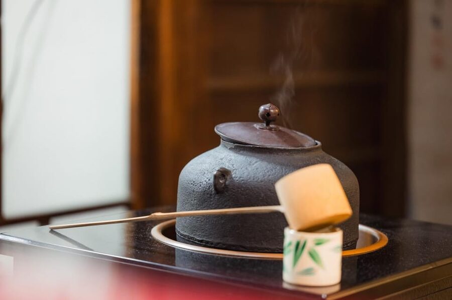 Kyoto: Table-Style Tea Ceremony at a Kyo-Machiya - Who should book it