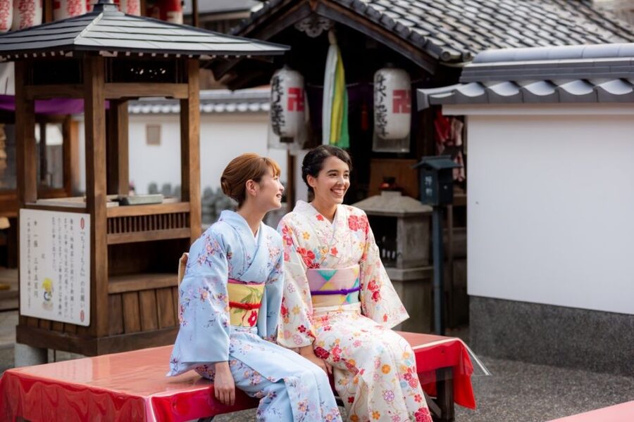 Kyoto: Tea Ceremony Ju-An at Jotokuji Temple - Removing your shoes and entering the Grand Tearoom