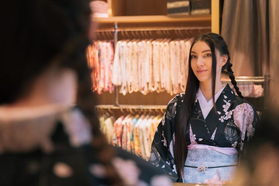 Kyoto: Tea Ceremony with Kimono and Photoshoot - Three Photos and Time in the Kimono