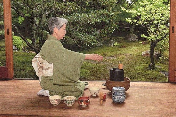 KYOTO Tea Ceremony with kimono near by Imamiya Jinjya Shrine - Choosing a kimono in Kyoto’s Nishijin tradition